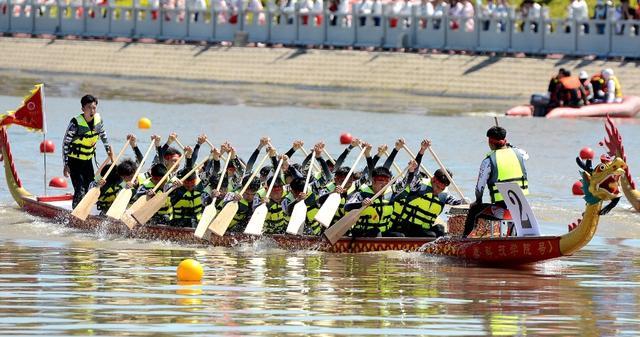 同舟共济,生肖智慧与团队精神的精准解读 同舟共济,生肖智慧与团队精神的精准解读
