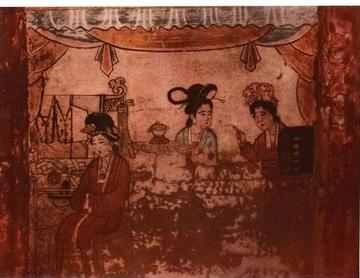 头戴花冠穿锦衣，生肖之谜与时代精神的融合