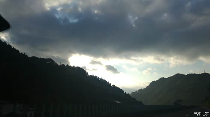 日行千里,揭秘与生肖的神秘联系及其实践意义 日行千里,揭秘与生肖的神秘联系及其实践意义