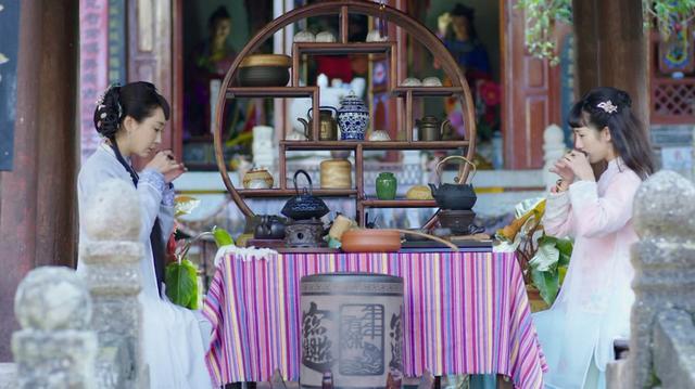 风流佳话的意思、对决作答落实解释