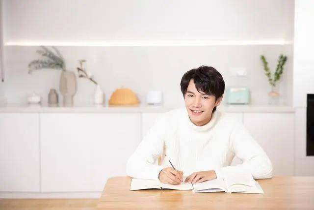 随波逐流，生肖中的鱼与人生选择的重要性