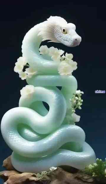 毛毛细雨中的生肖谜团，探寻蛇的独特寓意